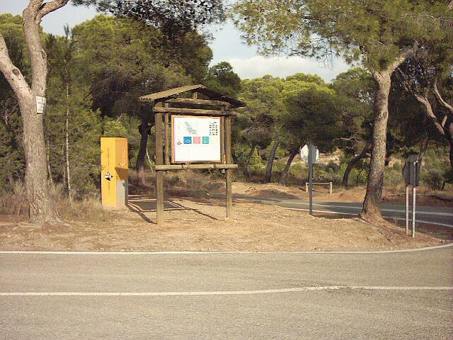 Panel informativo en Area Recreativa Pla de Lluc (Llano de Lucas - PortaCoeli)